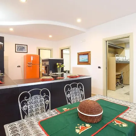 Stunning In With 3 Bedrooms And Wifi
